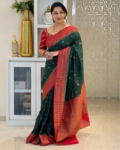 Kanchipuram Silk Saree Bottle Green with Red Border
